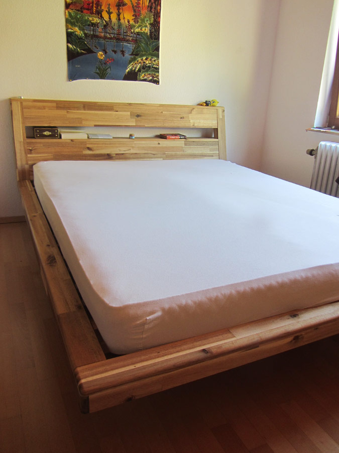 Schlafzimmer, Bett