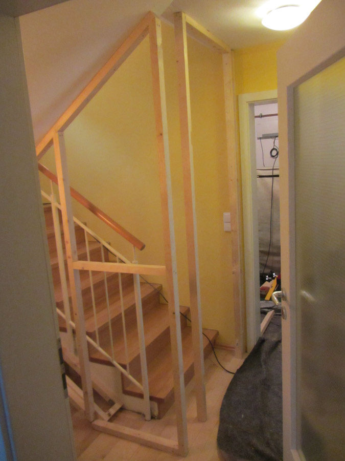 Flur, Tür, Treppe