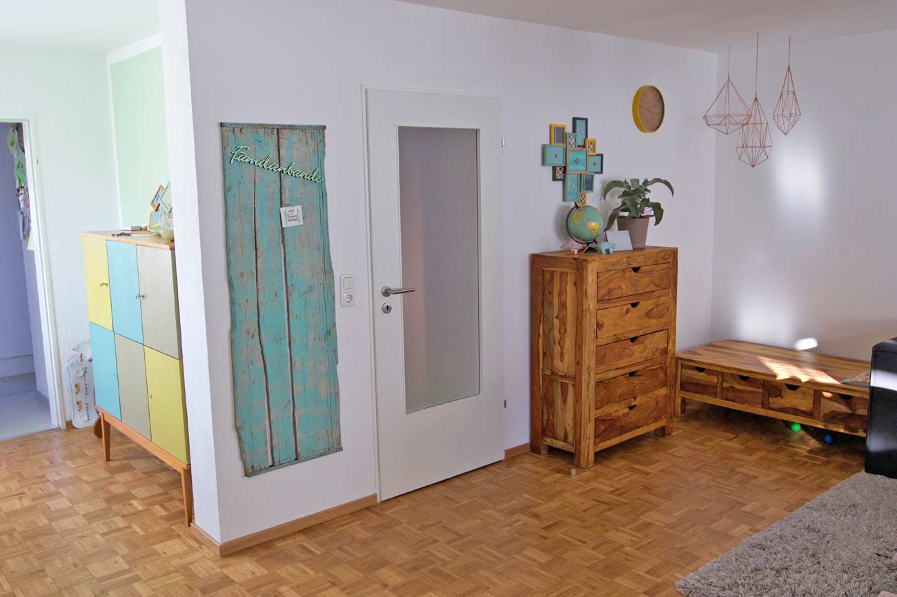 Wohnzimmer, Parkett und Schrank